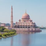 Melihat Megahnya Masjid Putra di Putrajaya Di Kuala Lumpur