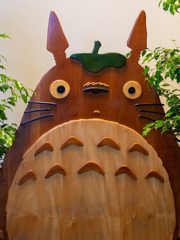 Patung Totoro (sumber: twitter.com/JP_GHIBLI)