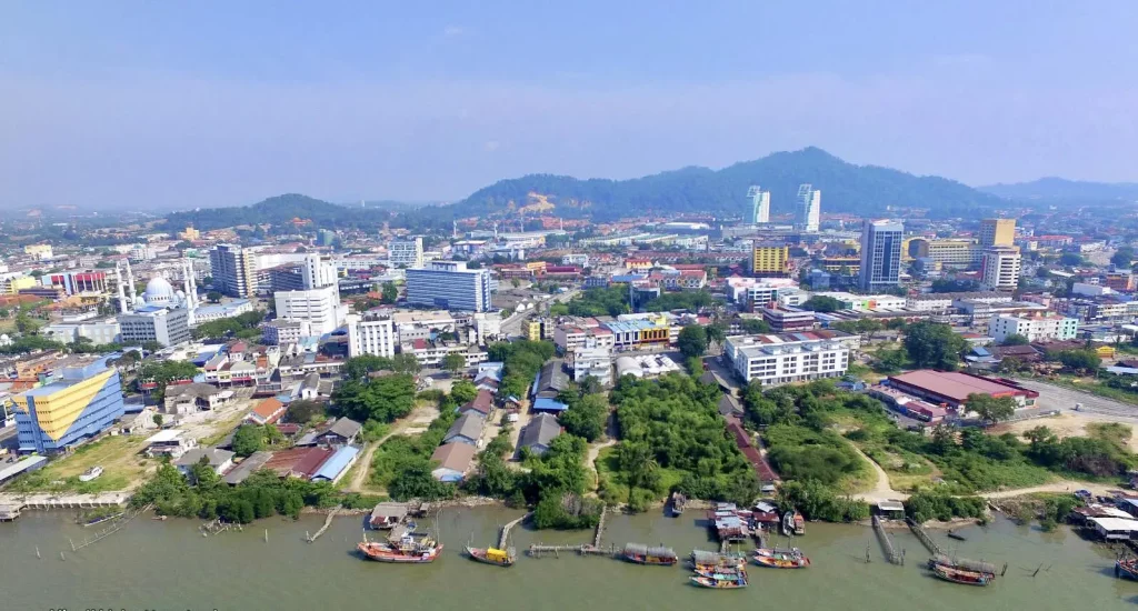 Kota yang berada di dekat sungai ini memang memiliki daya tarik tersendiri untuk didatangi oleh wisatawan saat di Malaysia. (Sumber: Reddit)
