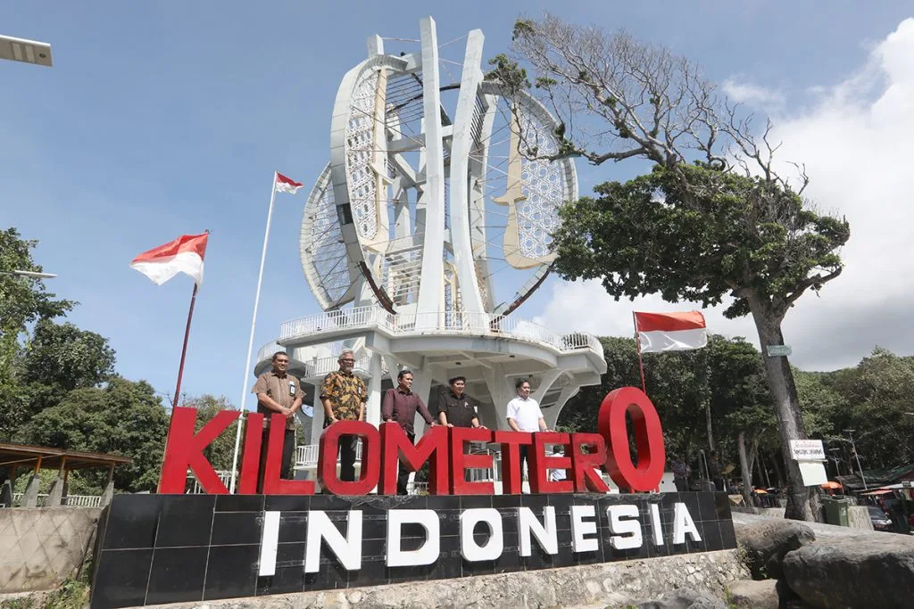 Tugu Kilometer Nol Indonesia. (Sumber: Okezone Travel)